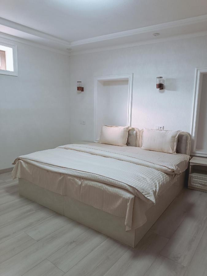 Hotel Dari Zanjir Samarkand Esterno foto